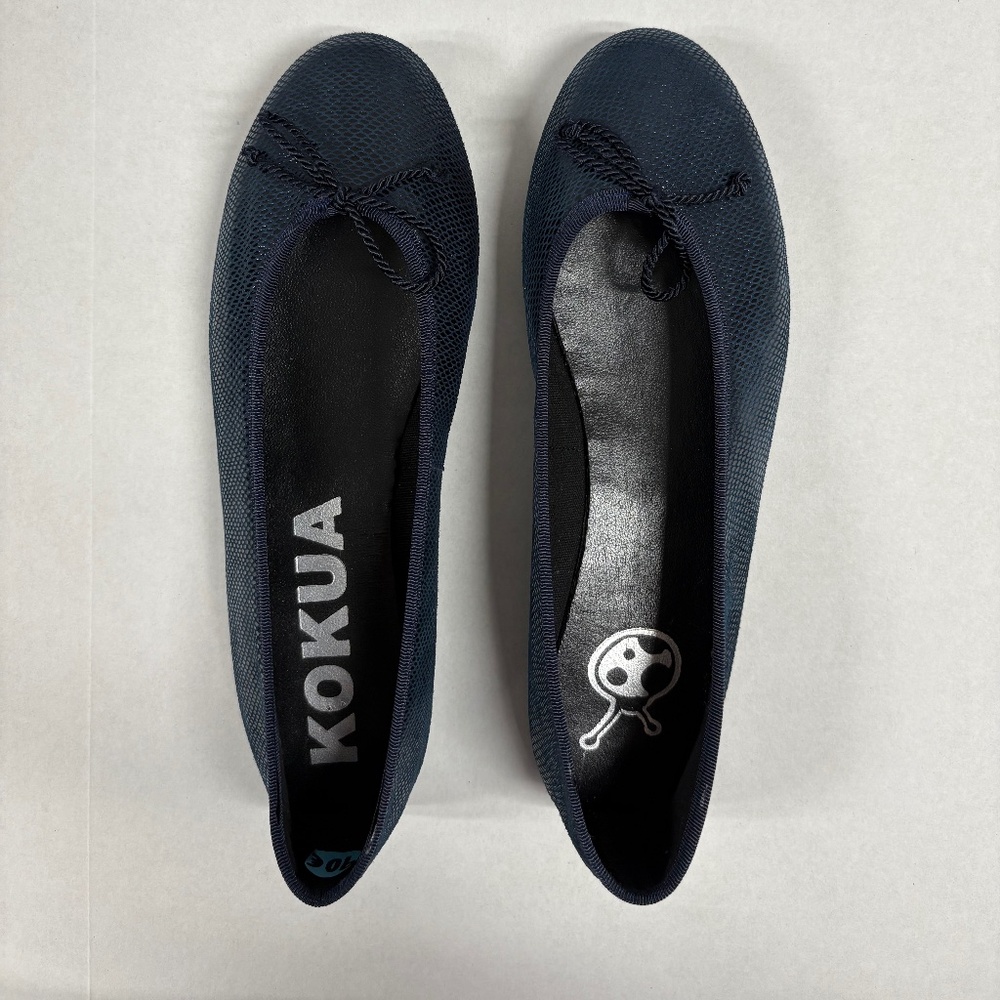 KOKUA ‎ Navy Blue Flats - Size 40 - NEW.